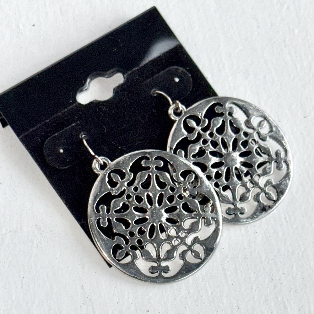 Elegant Silver Filigree Earrings